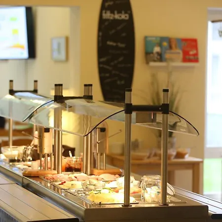 Hostel Jugendherberge Heide *